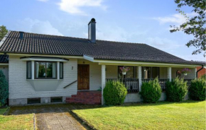 3 Bedroom Gorgeous Home In Ljungby